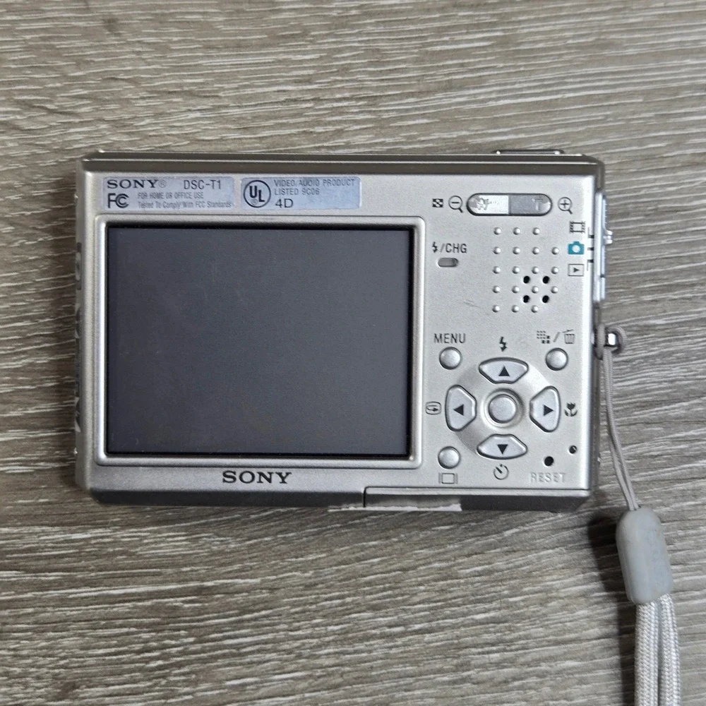 Sony DSC-T1 Cyber-shot Digital Camera Silver 5.0MP For Parts Repair